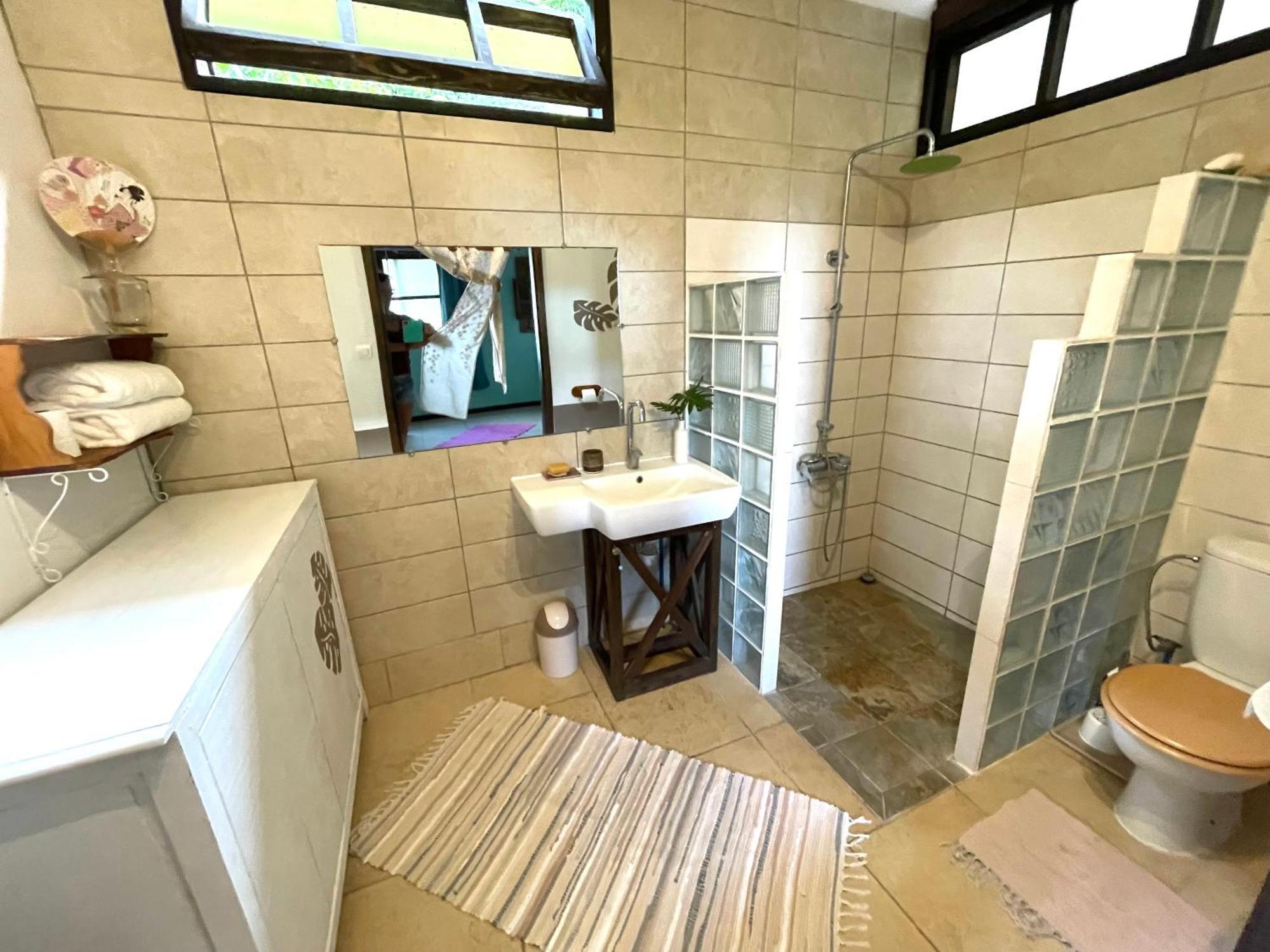 Appartement Fare Mato Tahaa à Patio  Extérieur photo
